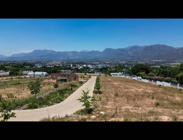897M² VACANT LAND FOR SALE IN COURTRAI